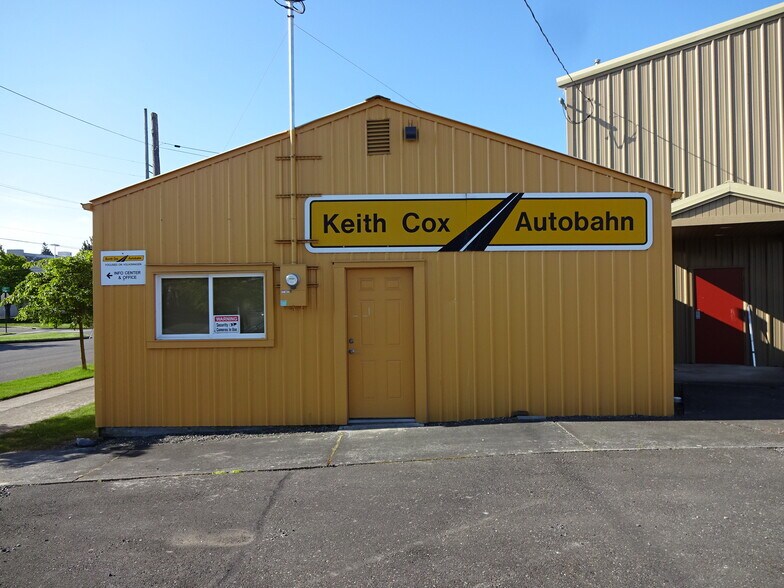 Primary Photo Of 1815 Ellis St, Bellingham Service For Lease