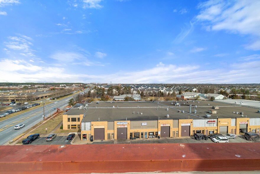 More Photos Of 4221 Walney Rd, Chantilly Office For Lease