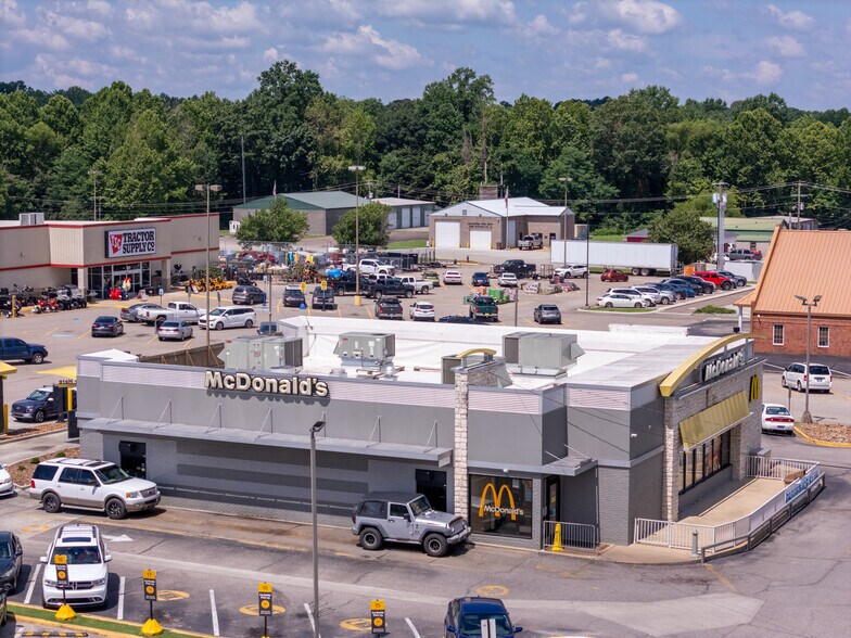 More Photos Of 677 W Church St, Lexington Unknown For Lease