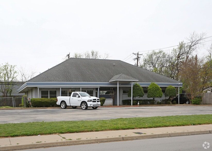 Primary Photo Of 109 W Midway Dr, Euless Medical For Sale