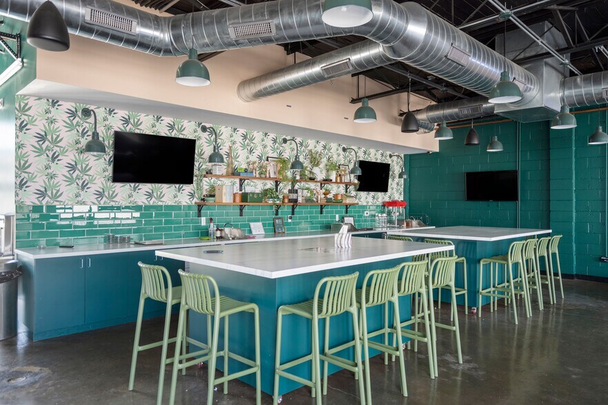 More Photos Of 23610 John R Rd, Hazel Park Auto Repair For Sale