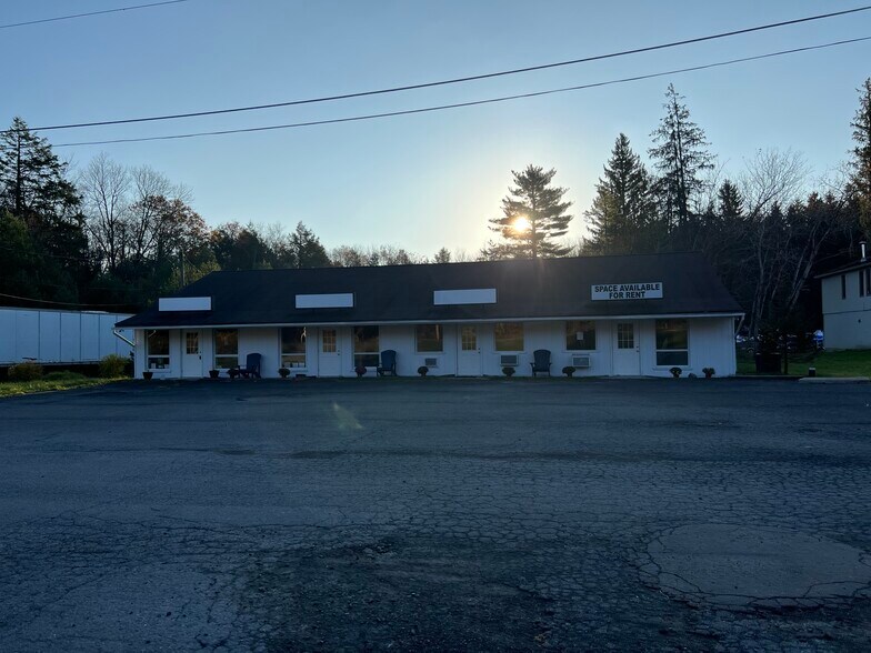 More Photos Of 606 PA-940 Rt, Pocono Lake Office For Lease