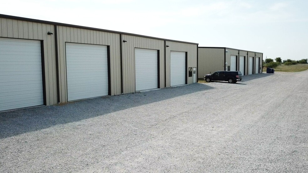 More Photos Of 1630 Seaborn Rd, Ponder Unknown For Lease