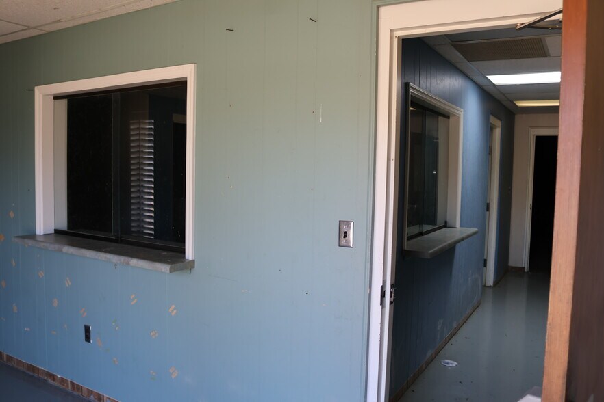 More Photos Of 225 Clover Ave, Comer Religious Facility For Sale