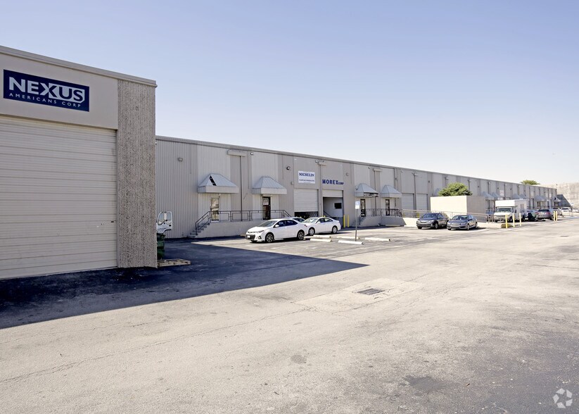 More Photos Of 2600-2634 NW 72nd Ave, Miami Warehouse For Lease