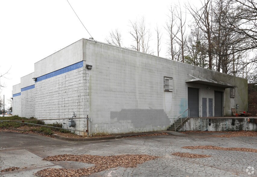 More Photos Of 2561 W Point Ave, College Park Warehouse For Sale