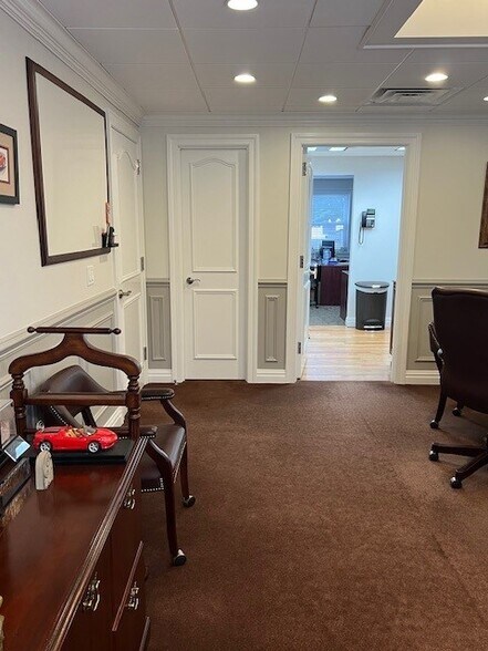 More Photos Of 5260 Merrick Rd, Massapequa Office For Sale