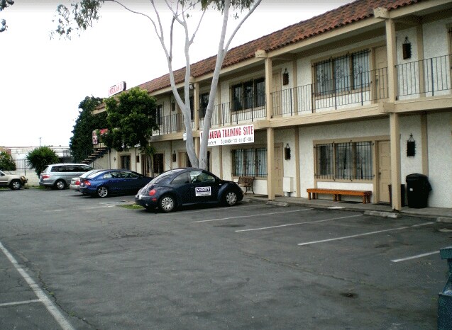 More Photos Of 800 W Carson St, Torrance Unknown For Lease