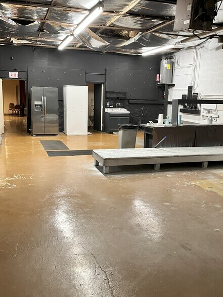 More Photos Of 943 Gallatin, Jackson Warehouse For Sale