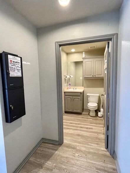 More Photos Of 3922 W US Highway 80, Terrell General Retail For Sale