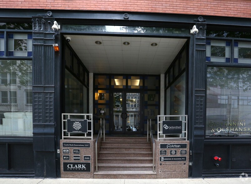 More Photos Of 216 S Jefferson St, Chicago Loft Creative Space For Lease
