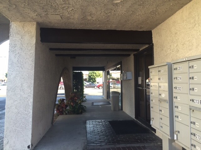 More Photos Of 631 S Brookhurst St, Anaheim Office For Lease