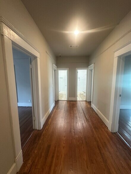 More Photos Of 921 Donald Lee Hollowell Pkwy NW, Atlanta Freestanding For Lease