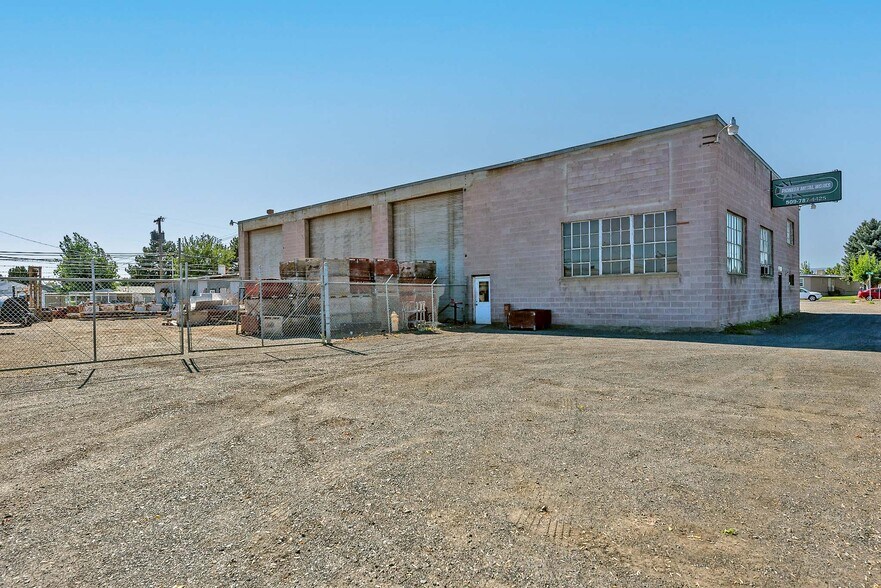 More Photos Of 512 F St SE, Quincy Manufacturing For Sale