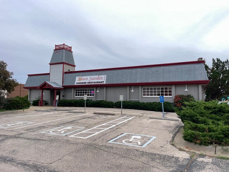 More Photos Of 2319 W Loop 250 N, Midland Flex For Sale