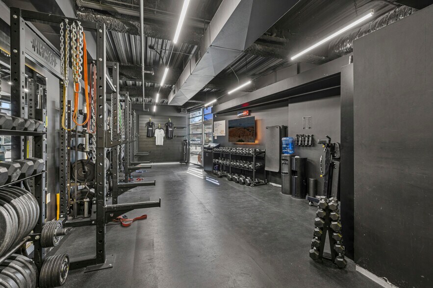 More Photos Of 3000-3002 Newport Blvd, Newport Beach General Retail For Sale