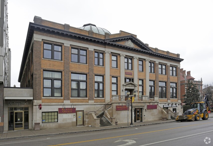 More Photos Of 304 15th Ave SE, Minneapolis Apartments For Lease