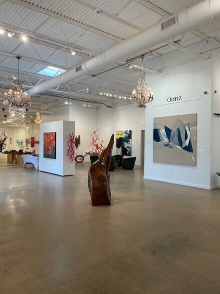 More Photos Of 2835 Irving Blvd, Dallas Warehouse For Sale