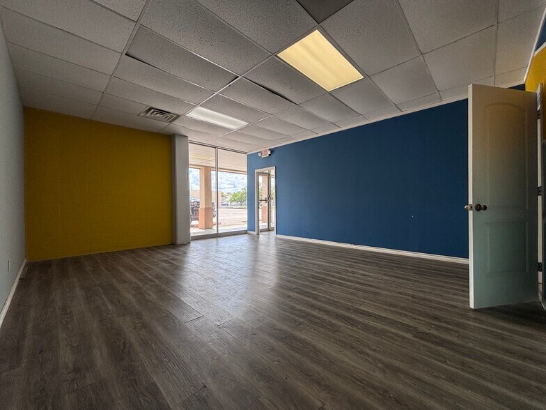 More Photos Of 50 Lack Ln, Clute General Retail For Lease