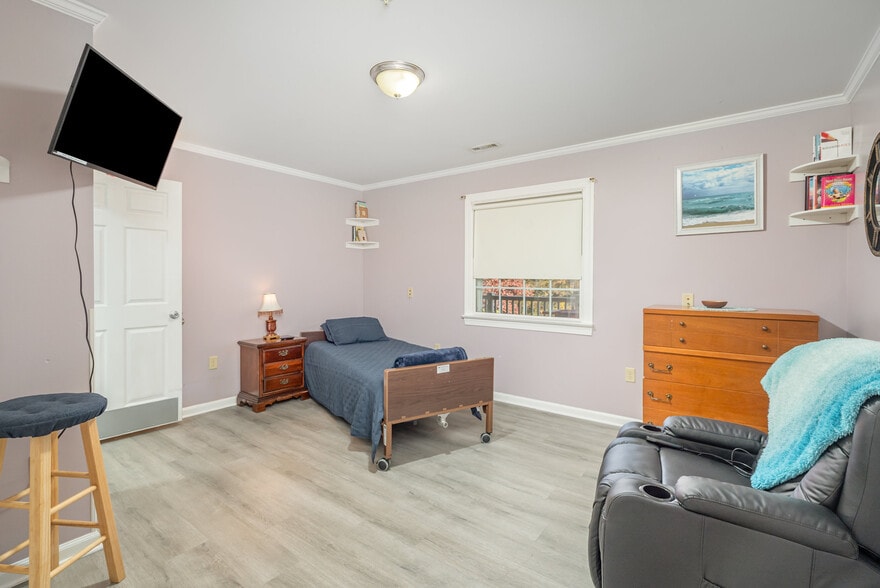 More Photos Of 2415A-2415B-2441 S Center St, Hickory Assisted Living For Sale