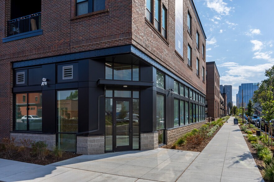 More Photos Of 2480 Arapahoe St, Denver Apartments For Lease