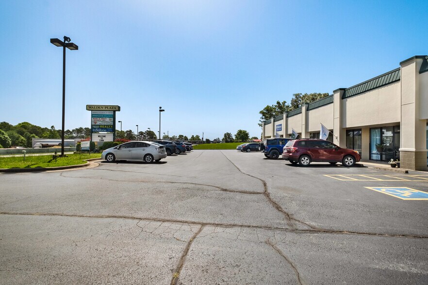 More Photos Of 105 Passion Play Rd, Eureka Springs General Retail For Lease