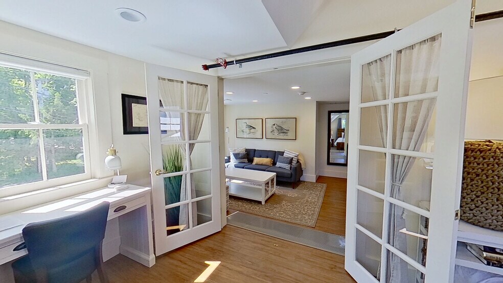 More Photos Of 15 Newmarket Rd, Durham Freestanding For Sale