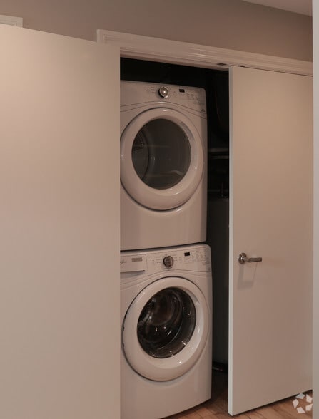 More Photos Of 2658 Scranton Rd, Cleveland Apartments For Lease