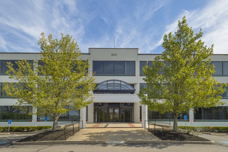 More Photos Of 792 S Main St, Mansfield Office For Lease