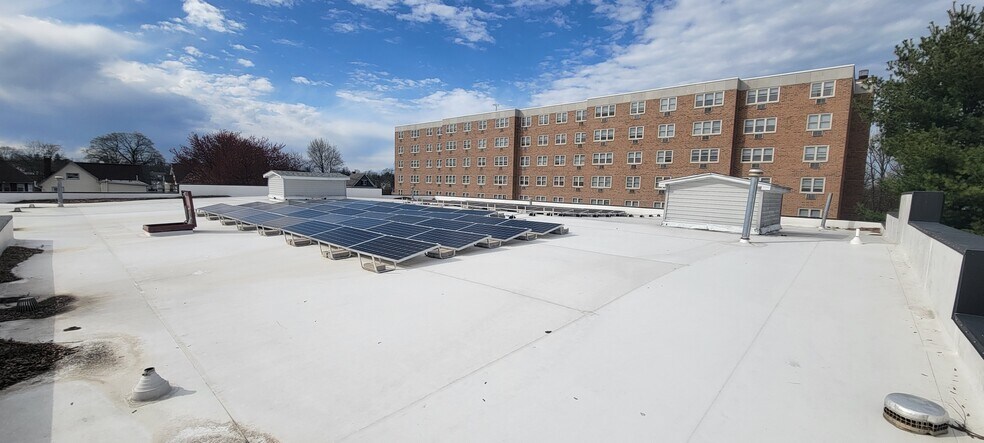 More Photos Of 17 Jackson St, Freehold Warehouse For Sale
