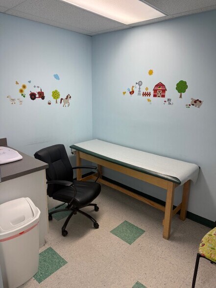 More Photos Of 11906 Darnestown Rd, Gaithersburg Medical For Sale