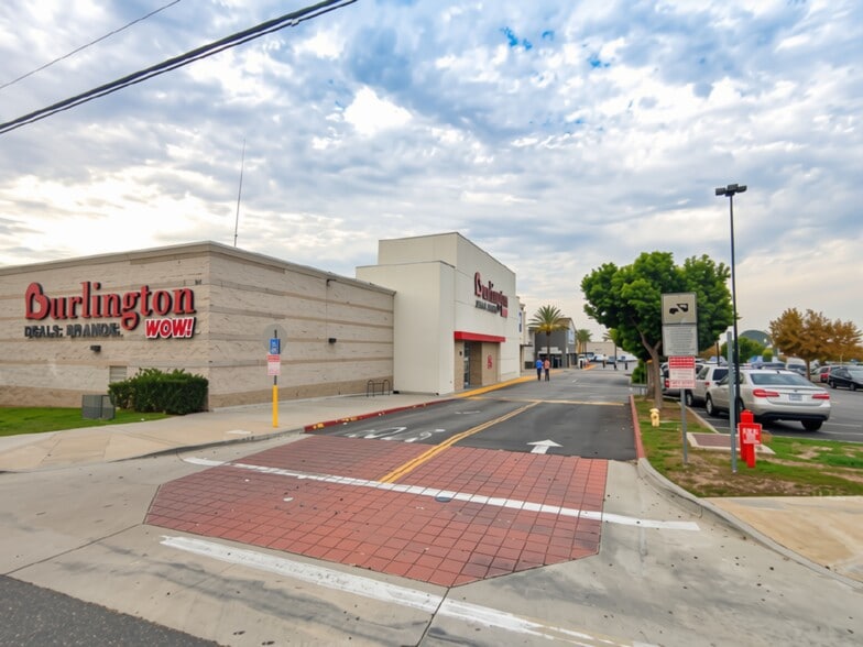 Primary Photo Of 1261 N Azusa Ave, Covina Storefront For Lease