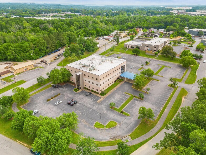 More Photos Of 961 Spring Creek Rd, East Ridge Medical For Lease