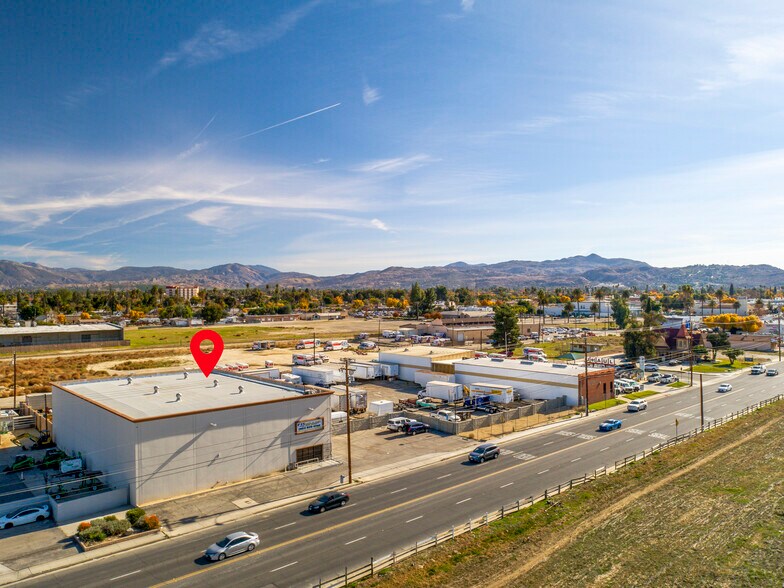 More Photos Of 410 N State St, Hemet Freestanding For Sale