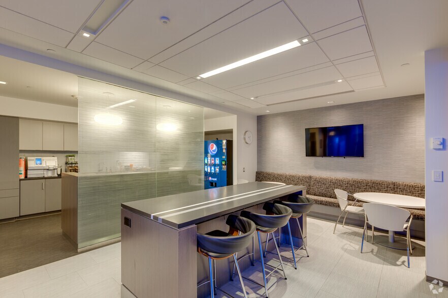 Photo of 20th Floor Ste 2000