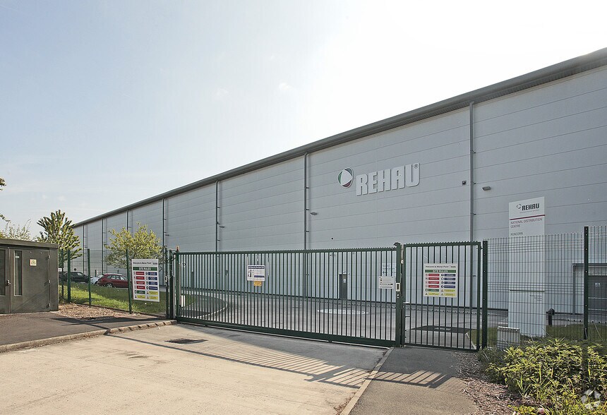 More Photos Of Blackheath Ln, Runcorn Warehouse For Lease