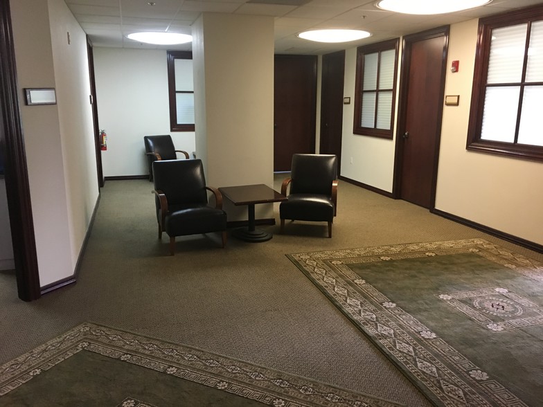 More Photos Of 1924 S Osprey Ave, Sarasota Coworking Space