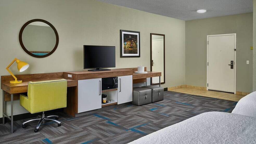 More Photos Of 68700 Highway 190 Service Rd, Covington Hotel For Sale