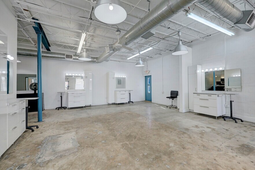 More Photos Of 3803 Bute St, Houston Storefront Retail Residential For Sale