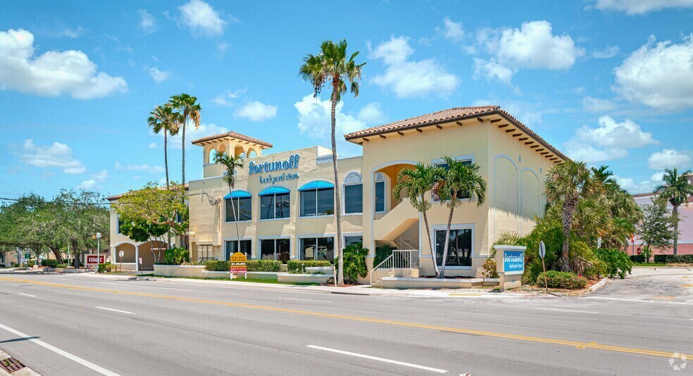 More Photos Of 601 N Federal Hwy, Boca Raton Freestanding For Lease