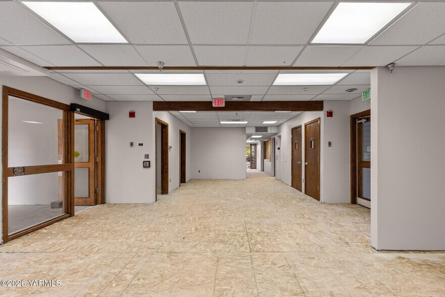 More Photos Of 303 S 12th Ave, Yakima Medical For Sale