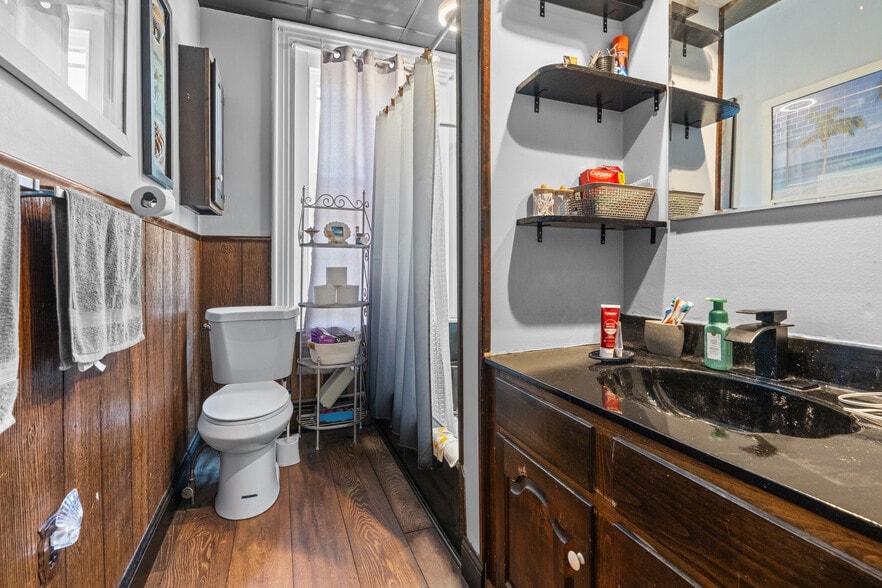 More Photos Of 700 Cattell St, Easton General Retail For Sale