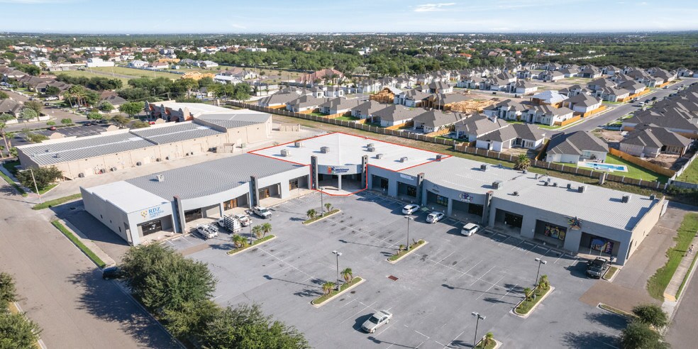 More Photos Of 901 Travis St, Mission General Retail For Sale