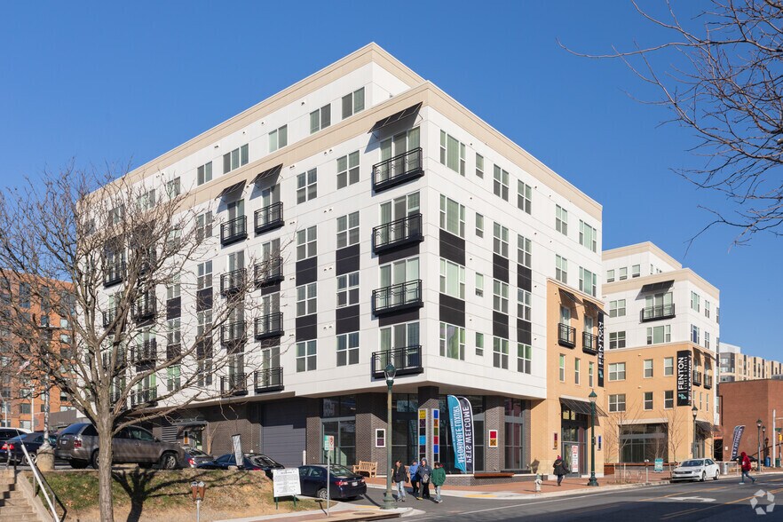 More Photos Of 8240 Fenton St, Silver Spring Apartments For Lease