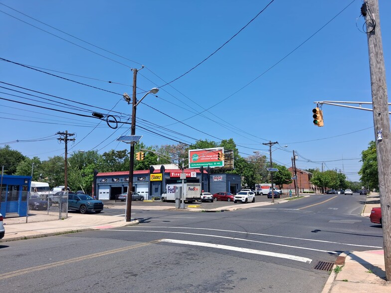 More Photos Of 145-149 N Willow St, Trenton Auto Repair For Sale
