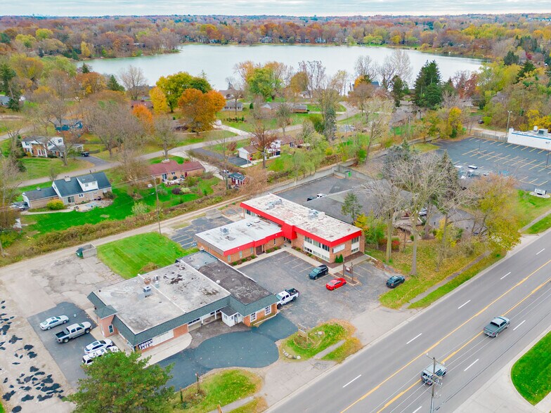 More Photos Of 2177-2187 Orchard Lake Rd, Sylvan Lake Medical For Lease