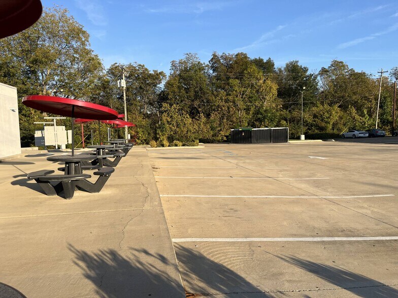 More Photos Of 6720 Highway 45 Alt S, West Point Restaurant For Sale