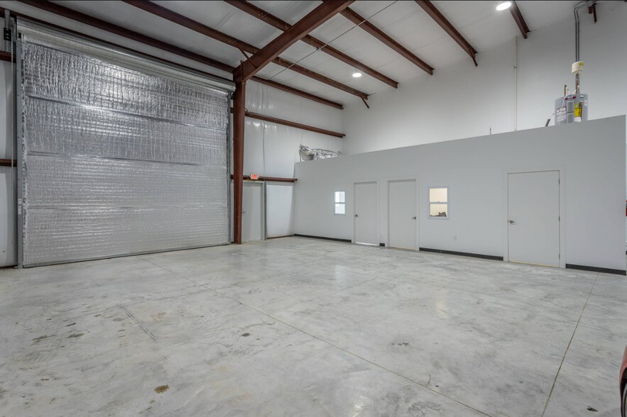 More Photos Of 1409 E 51st St, Chattanooga Warehouse For Lease