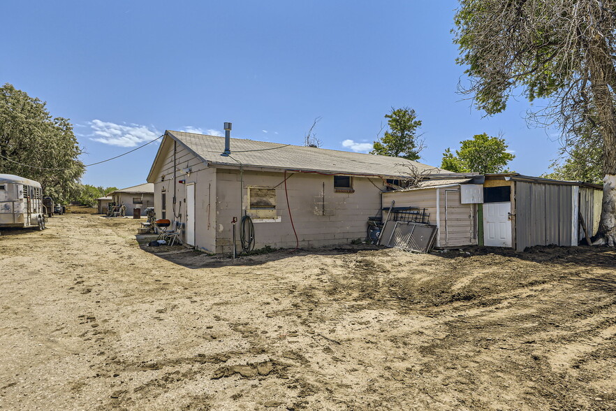 More Photos Of 8690 Verbena St, Commerce City Warehouse For Sale