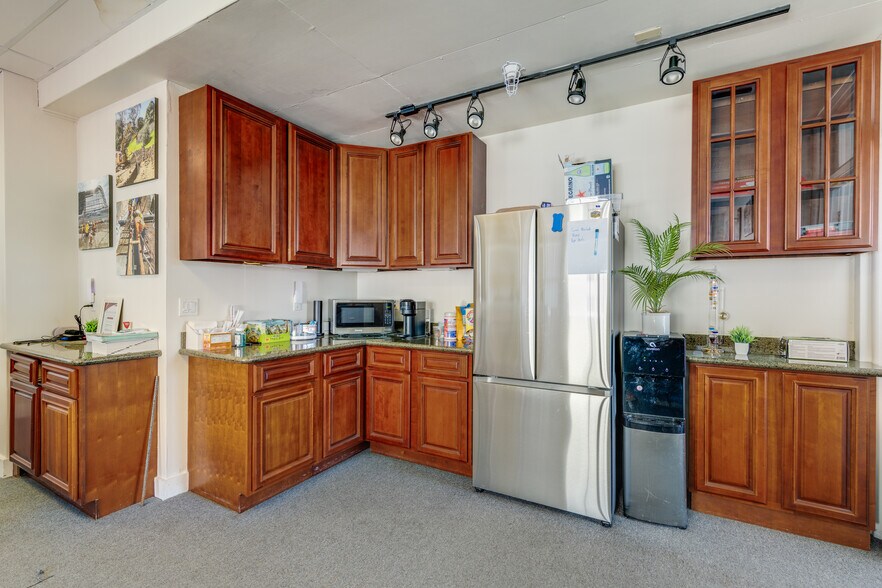 More Photos Of 2900 Main St, Alameda Unknown For Lease